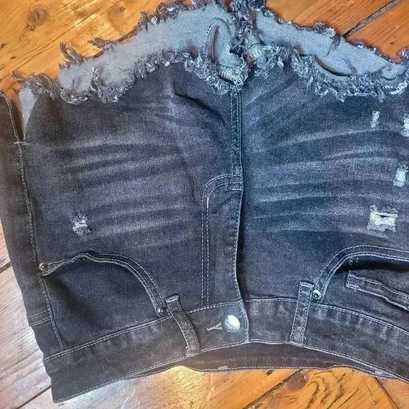 Women's Casual  Denim - Picture 6 of 6